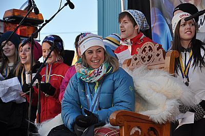 ANNA HAAG hyllades bland annat med specialskriven sång på hemmaplan i Orsa.