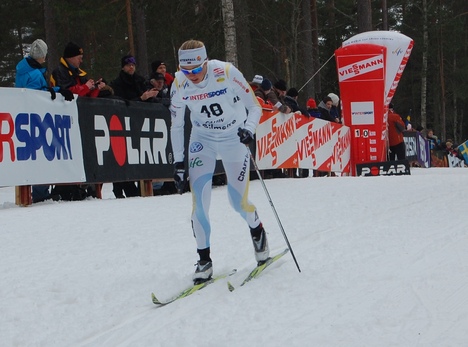 Anna Olsson på toppen av den tuffa Mördarbacken. Idag hade hon sjunde bästa tiden, men ligger fortfarande på en fin tredje plats i totalen