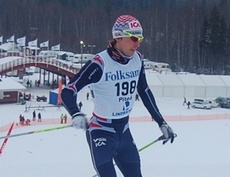 Johan Olsson hade halvminuten upp till tätlagen vid växling. Ett  avstånd som han enkelt hämtade in och drog ifrån.