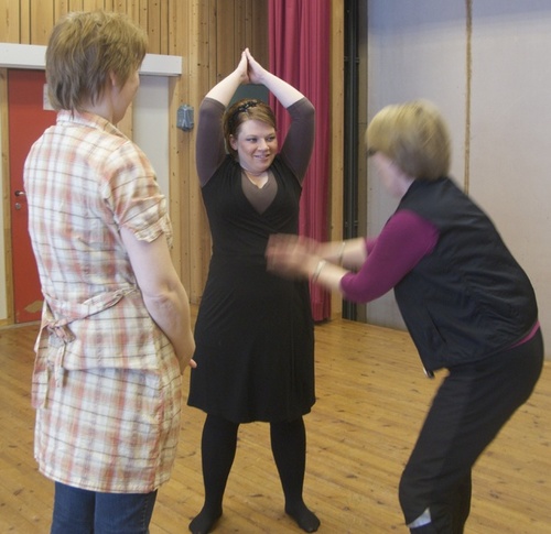 Sissel, Ronja og Trude: Øvelse Hi Ha Ho