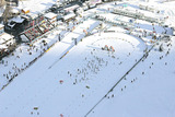 SÅ SÅG det ut i vintras när Tour de Ski arrangerades från stadion i Lago di Tesero i Val di Fiemme. Marcialonga passerar också stadion. SÅ SÅG det ut i vintras när Tour de Ski arrangerades från stadion i Lago di Tesero i Val di Fiemme. Marcialonga passerar också stadion.