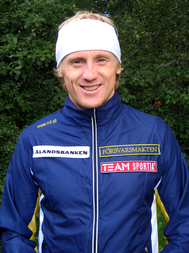 OSKAR SVÄRD i ny klubbdräkt inför kommande säsong.