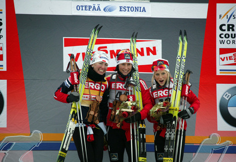 MARIT BJØRGEN gick om Bente Skari i antal världscupsegrar och har nu endast Elena Välbe före sig på damsidan. Tvåan Justyna Kowalczyk (t v) och trean Therese Johaug var chanslösa. Foto: KJELL-ERIK KRISTIANSEN