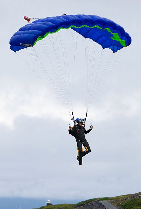 Fallskjermhopping - copyright Anne Olsen-Ryum Fallskjermhopping - copyright Anne Olsen-Ryum