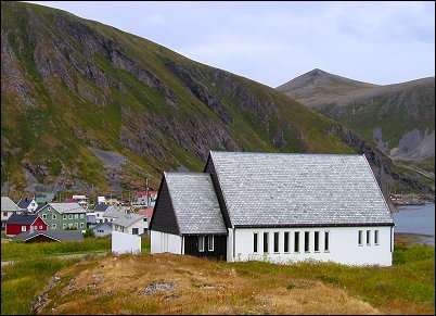 Sørvær kirke - Copyright Anne Olsen-ryum