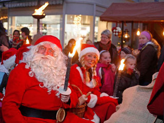 Nissetog i julebyen Nissetog i julebyen