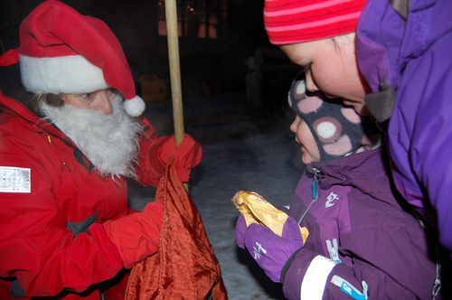 Juletrefest på Røde Kors-hytta - foto: Eva D. Husby Juletrefest på Røde Kors-hytta - foto: Eva D. Husby
