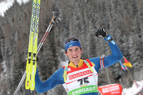 En lycklig Fredrik Lindström efter karriärens första världscupseger. Foto: NordicFocus