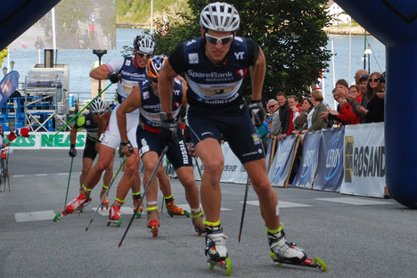 Anders Svanebo leder nu världscupen på rullskidor efter två segrar i helgen. FOTO: Johan Ericson.