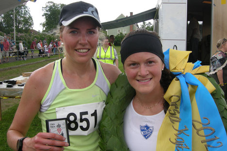 Maria Gräfnings tvåa och Helene Söderlund etta. Skidtjejerna var starkast i Orsakajt´n på midsommarafton. FOTO: Johan Trygg. Maria Gräfnings tvåa och Helene Söderlund etta. Skidtjejerna var starkast i Orsakajt´n på midsommarafton. FOTO: Johan Trygg.
