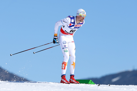 Herrlandslaget med världsmästare Johan Olsson åker till Mallorca för träning. Här ser vi Johan på väg mot femmilsguldet i vintras. FOTO: Laiho/NordicFocus. Herrlandslaget med världsmästare Johan Olsson åker till Mallorca för träning. Här ser vi Johan på väg mot femmilsguldet i vintras. FOTO: Laiho/NordicFocus.