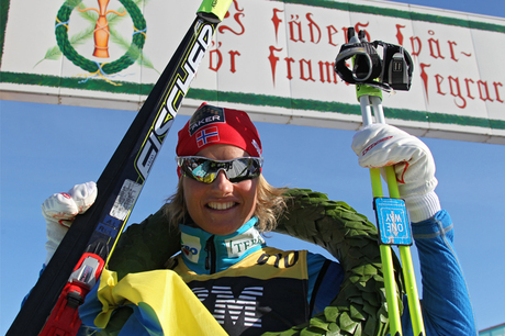 Vibeke Skofterud efter segern och rekordet i Vasaloppet förra året. FOTO: Hemmersbach/NordicFocus. Vibeke Skofterud efter segern och rekordet i Vasaloppet förra året. FOTO: Hemmersbach/NordicFocus.
