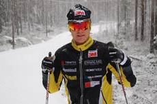 Jens Eriksson är en av många starka åkare till start i helgens cuptävlingar i Östersund. Jens har tränat på konstsnön vid Snöå skidstadion, Dala Järna de senaste dagarna. FOTO: Hans Runeson. Jens Eriksson är en av många starka åkare till start i helgens cuptävlingar i Östersund. Jens har tränat på konstsnön vid Snöå skidstadion, Dala Järna de senaste dagarna. FOTO: Hans Runeson.