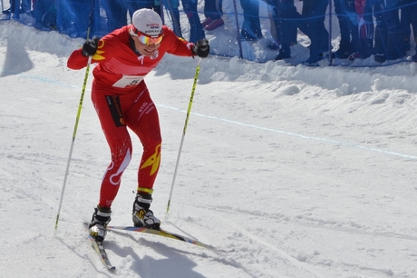Karl-Johan Westberg, här vid supersprinten i Ramundberget för en vecka sedan, och Eva Johansson heter stipendiaterna från Fredrik Karlssons Minnesfond. FOTO: Johan Trygg. Karl-Johan Westberg, här vid supersprinten i Ramundberget för en vecka sedan, och Eva Johansson heter stipendiaterna från Fredrik Karlssons Minnesfond. FOTO: Johan Trygg.