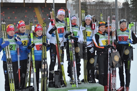IFK Mora SK, Piteå Elit och Falun Borlänge på pallen vid SM i Umeå i vintras. Vilka vinner SM-stafetten i Örebro i vinter? FOTO: Johan Trygg/Längd.se. IFK Mora SK, Piteå Elit och Falun Borlänge på pallen vid SM i Umeå i vintras. Vilka vinner SM-stafetten i Örebro i vinter? FOTO: Johan Trygg/Längd.se.