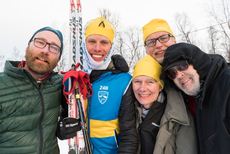 Erik Wickström slog världsrekord på 24-timmarsskidåkning för en veckan sedan. Här är Erik tillsammans sitt supportgäng. FOTO: Magnus Östh. Erik Wickström slog världsrekord på 24-timmarsskidåkning för en veckan sedan. Här är Erik tillsammans sitt supportgäng. FOTO: Magnus Östh.