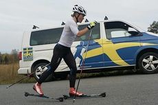 Jonna Sundling i sina nya röda Alpina-skidskor under träning inför kommande vinter. FOTO: Alpina Sverige. Jonna Sundling i sina nya röda Alpina-skidskor under träning inför kommande vinter. FOTO: Alpina Sverige.