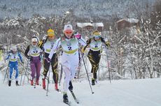 Stefan Ekman skriver i sin krönika om skillnaden på hur vi ser på hur autonoma skidåkande herrar är jämfört med damer. Bilden från damsprinten i Bruksvallarna. FOTO: Johan Trygg/Längd.se. Stefan Ekman skriver i sin krönika om skillnaden på hur vi ser på hur autonoma skidåkande herrar är jämfört med damer. Bilden från damsprinten i Bruksvallarna. FOTO: Johan Trygg/Längd.se.
