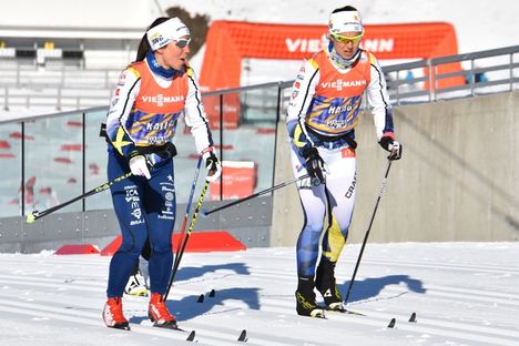 Charlotte Kalla och Anna Haag åkte in som sexa och sjua på masstarten i Quebec. FOTO: Rolf Zetterberg. Charlotte Kalla och Anna Haag åkte in som sexa och sjua på masstarten i Quebec. FOTO: Rolf Zetterberg.
