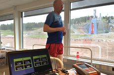 Här gör Längd.se:s chefredaktör Johan Trygg ett tröskeltest hos Tynell Activity i Falun. Ett tröskeltestet skapar träningsverktyg för din uthållighetsträning. Nu har Du chansen att vinna ett tröskeltest. FOTO: Tynell Activity. Här gör Längd.se:s chefredaktör Johan Trygg ett tröskeltest hos Tynell Activity i Falun. Ett tröskeltestet skapar träningsverktyg för din uthållighetsträning. Nu har Du chansen att vinna ett tröskeltest. FOTO: Tynell Activity.