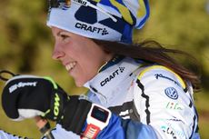 Charlotte Kalla står över Tour de Ski kommande OS-vinter. Här är Charlotte under uppvärmning vid vinterns världscup i Ulricehamn. FOTO: Rolf Zetterberg. Charlotte Kalla står över Tour de Ski kommande OS-vinter. Här är Charlotte under uppvärmning vid vinterns världscup i Ulricehamn. FOTO: Rolf Zetterberg.