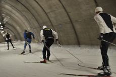 I veckan vässar landslaget tekniken i Torsby skidtunnel. FOTO: Johan Trygg/Längd.se. I veckan vässar landslaget tekniken i Torsby skidtunnel. FOTO: Johan Trygg/Längd.se.