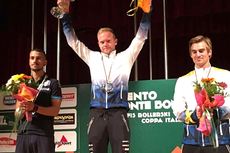 Robin Norum tog tredje raka totalsegern i rullskidvärldscupen. Tvåan italienaren Emanuele Becchis och trea Victor Gustafsson. FOTO: Svenska skidförbundet. Robin Norum tog tredje raka totalsegern i rullskidvärldscupen. Tvåan italienaren Emanuele Becchis och trea Victor Gustafsson. FOTO: Svenska skidförbundet.