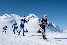 Kungsledenrännet efter drygt två mils åkning med Martin Rosvall och Johan Lövgren i täten före slutsegrarna Carl Olander och Tobias Arvidsson. FOTO: Adam Larsson. Kungsledenrännet efter drygt två mils åkning med Martin Rosvall och Johan Lövgren i täten före slutsegrarna Carl Olander och Tobias Arvidsson. FOTO: Adam Larsson.