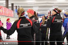 Om en månad blir filmen om hur det är att vara juniorskidåkare i Göteborg klar. Det är Sävedalens AIK Skidor som gör filmen och Emma Ravakko, som är junior själv, har filmen som sitt gymnasiearbete. Om en månad blir filmen om hur det är att vara juniorskidåkare i Göteborg klar. Det är Sävedalens AIK Skidor som gör filmen och Emma Ravakko, som är junior själv, har filmen som sitt gymnasiearbete.