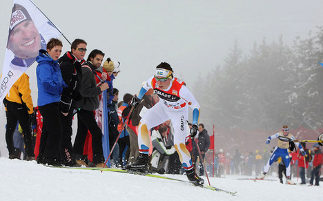 RYCKET… Charlotte Kalla har precis kört om och ryckt ifrån Virpi Kuitunen på slutetappen av Tour de Ski 2008. Foto: MARIO FACCHINI, www.newspower.it