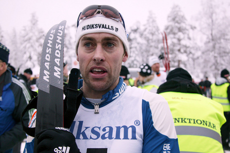 JÖRGEN BRINK är numera också svensk mästare på rullskidor efter segern i Alliansloppet i Vänersborg och Trollhättan. Foto: KJELL-ERIK KRISTIANSEN