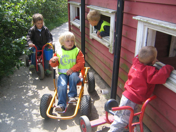 Barnehagene i Eigersund. Lek ute