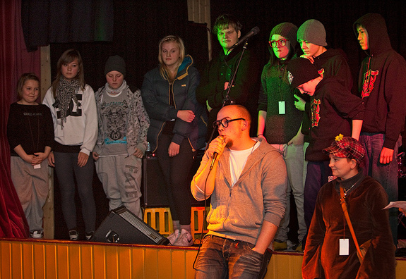 Fra den lokale mønstringen på Hasvik samfunnshus i november 2009 Fra den lokale mønstringen på Hasvik samfunnshus i november 2009