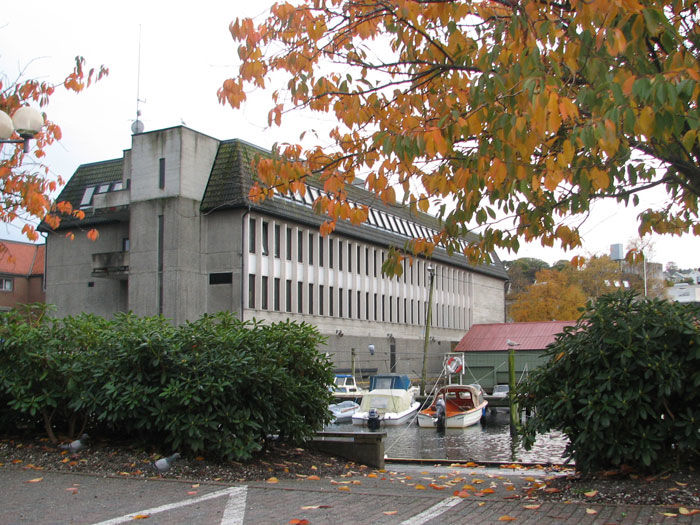 Rådhuset om høsten
