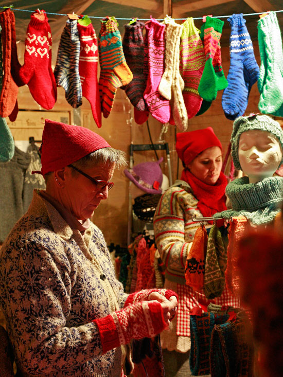 Flittige kåne i julebyen. Foto: Johan Aakre