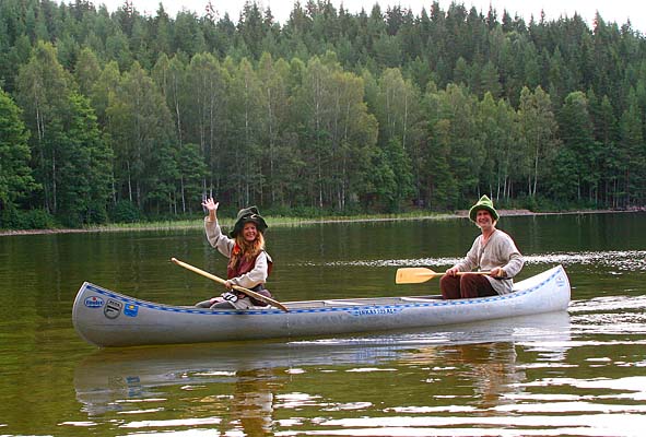 vandre og stubbegutt i kano