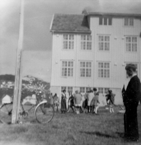 17.mai på Haugen skole 1967 Originalbildet er lånt av Ragna Eriksen