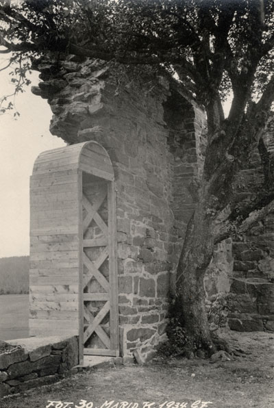 Ruin av St. Margaretakirken. Foto: Gerhard Fischer 1934