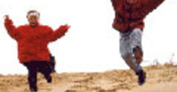 barn-hopper-i-sanden[1]