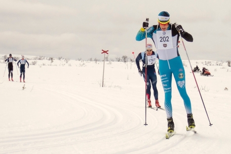 Oskar Kardin ryckte på fjället och har här en liten ledning före Anton Karlsson. Där bakom syns Markus Ottosson och Jens Burman. FOTO: Lars Rönnols. Oskar Kardin ryckte på fjället och har här en liten ledning före Anton Karlsson. Där bakom syns Markus Ottosson och Jens Burman. FOTO: Lars Rönnols.