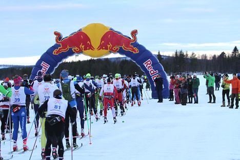 Åkare från 17 länder är anmälda till Red Bull Nordenskiöldsloppet som genomförs 15 april. Bilden från starten 2016. FOTO: erikwickstrom.se. Åkare från 17 länder är anmälda till Red Bull Nordenskiöldsloppet som genomförs 15 april. Bilden från starten 2016. FOTO: erikwickstrom.se.