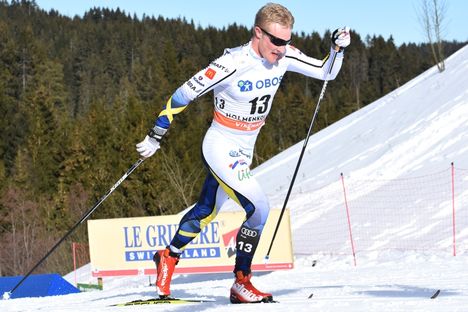 Jens Burman sträcker ut i diagonalen under lördagens femmil i Holmenkollen. Burman blev bäste svensk i herrklassen med en tolfteplats. FOTO: Rolf Zetterberg. Jens Burman sträcker ut i diagonalen under lördagens femmil i Holmenkollen. Burman blev bäste svensk i herrklassen med en tolfteplats. FOTO: Rolf Zetterberg.