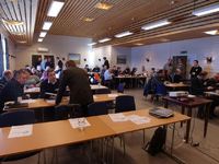 Deltakerne i salen