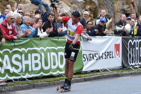 Hemmaåkaren Karl-Johan Westberg i mål som svensk mästare för andra dagen i rad. FOTO: Rolf Zetterberg. Hemmaåkaren Karl-Johan Westberg i mål som svensk mästare för andra dagen i rad. FOTO: Rolf Zetterberg.