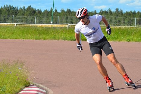 SM-tvåan från Helsingborg, IFK Moras Victor Gustafsson, är en av åkarna i den svenska truppen till rullskidvärldscupen i Torsby. FOTO: Johan Trygg/Längd.se. SM-tvåan från Helsingborg, IFK Moras Victor Gustafsson, är en av åkarna i den svenska truppen till rullskidvärldscupen i Torsby. FOTO: Johan Trygg/Längd.se.