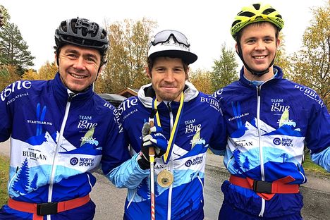 Långloppsessen i Team Igne dominerade Rullskidan utanför Umeå på söndagen. Från vänster: Trean Björn Rydvall, ettan Klas Nilsson och tvåan Johan Lövgren. FOTO: Arrangören. Långloppsessen i Team Igne dominerade Rullskidan utanför Umeå på söndagen. Från vänster: Trean Björn Rydvall, ettan Klas Nilsson och tvåan Johan Lövgren. FOTO: Arrangören.