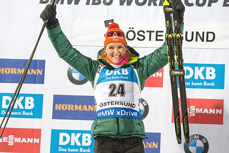 Tidigare längdåkaren Denise Herrmann tog sin första världscupseger i skidskytte på fredagskvällen i Östersund. FOTO: Tobias Nykänen/Bildbyrån. Tidigare längdåkaren Denise Herrmann tog sin första världscupseger i skidskytte på fredagskvällen i Östersund. FOTO: Tobias Nykänen/Bildbyrån.