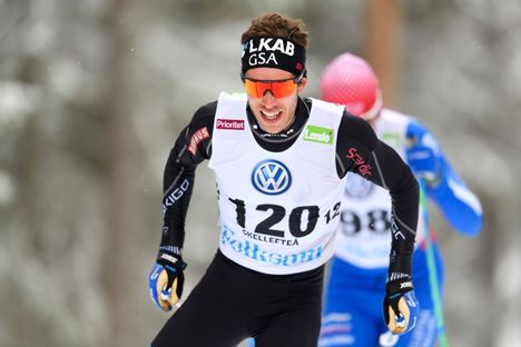 Marcus Hellner på väg mot sitt 15:e SM-guld i Vitbergsterrängen i Skellefteå. FOTO: Carl Sandin/Bildbyrån. Marcus Hellner på väg mot sitt 15:e SM-guld i Vitbergsterrängen i Skellefteå. FOTO: Carl Sandin/Bildbyrån.