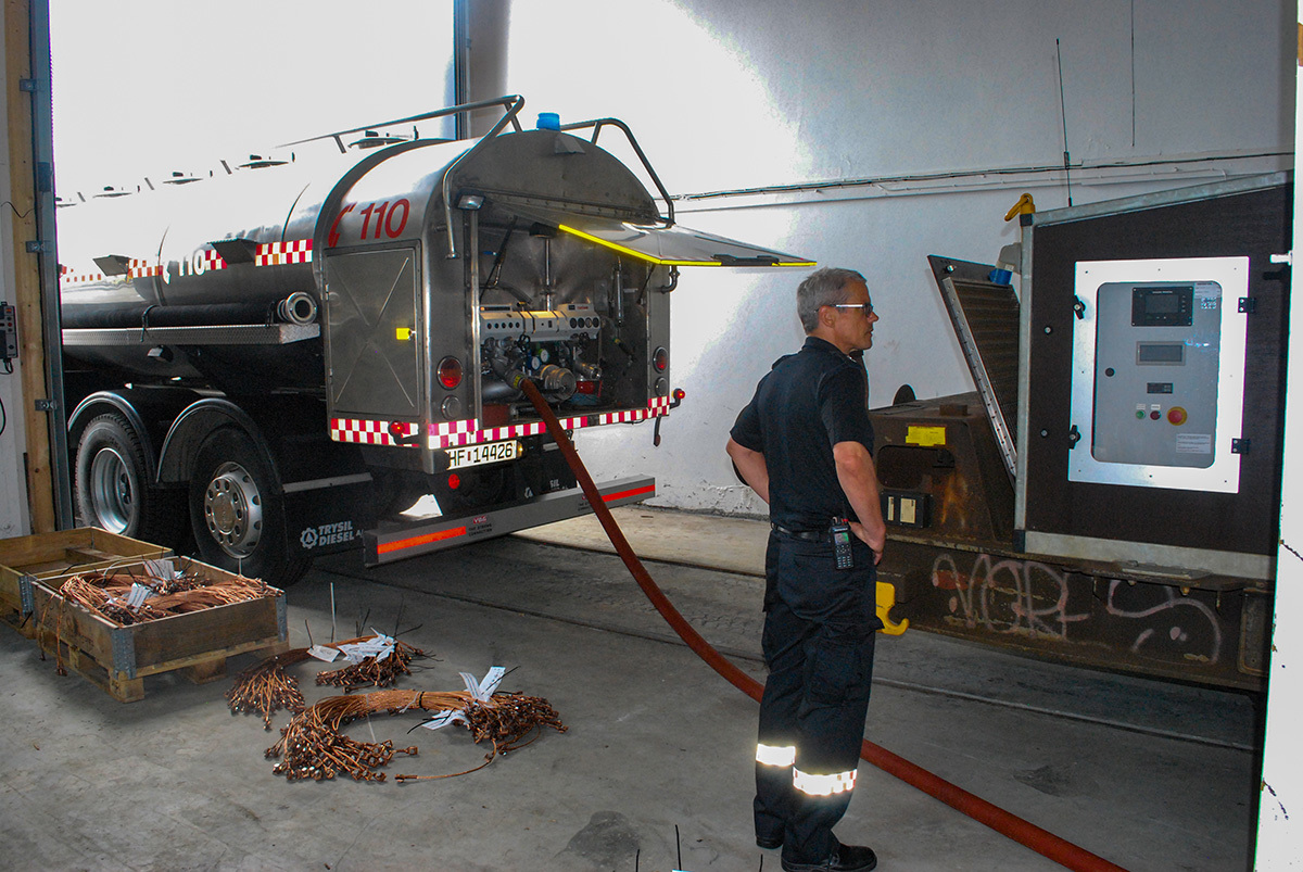 Eigersund brann og redning fyller vannvogn hos NSB