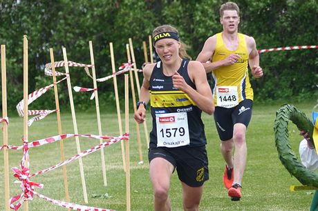 Tove Alexandersson sprang fort på midsommarafton i Orsa. FOTO: Johan Trygg/Längd.se. Tove Alexandersson sprang fort på midsommarafton i Orsa. FOTO: Johan Trygg/Längd.se.